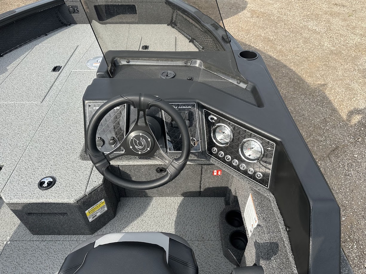 2025 Crestliner 1750 FISH HAWK Side console, Jump seat. 150hp Mercury! - Photo 7